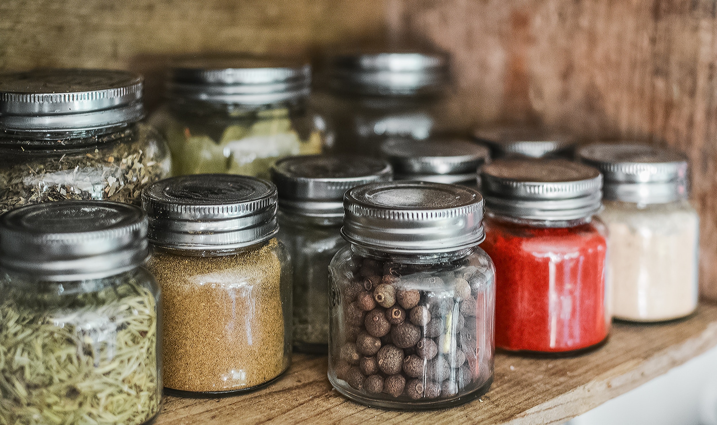 Reusable glass jars to store food